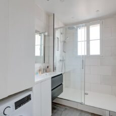 Salle de bain salle de bain suite modern art paris location appartement paris