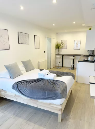 loc smart appart hotel argenteuil art de vivre vue ensemble chambre bar 2 03