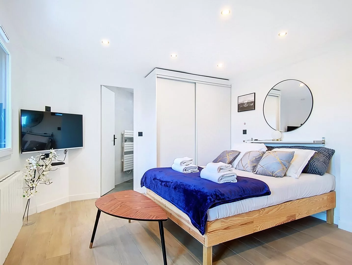 loc smart appart hotel argenteuil belle epoque chambre tv 09