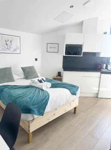 loc smart appart hotel argenteuil sweet home chambre lit detail 11