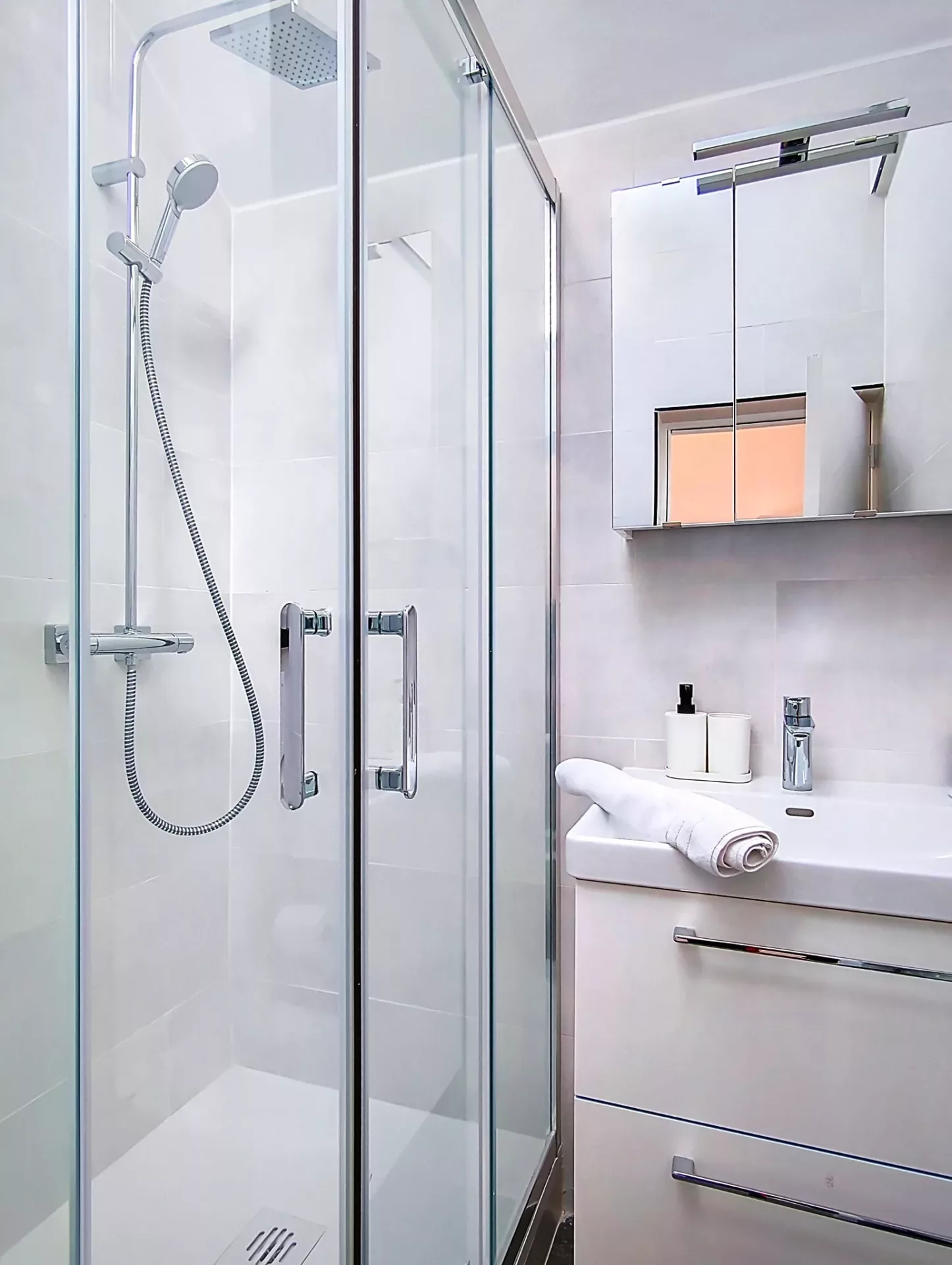 loc smart appart hotel argenteuil sweet home salle de bain douche 06 loc smart appart hotel argenteuil sweet home salle de bain douche 06