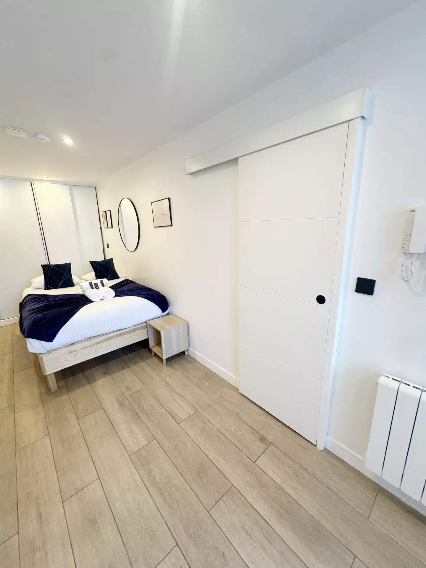 loc smart appart hotel argenteuil zen attitude chambre porte salle bain 05 loc smart appart hotel argenteuil zen attitude chambre porte salle bain 05
